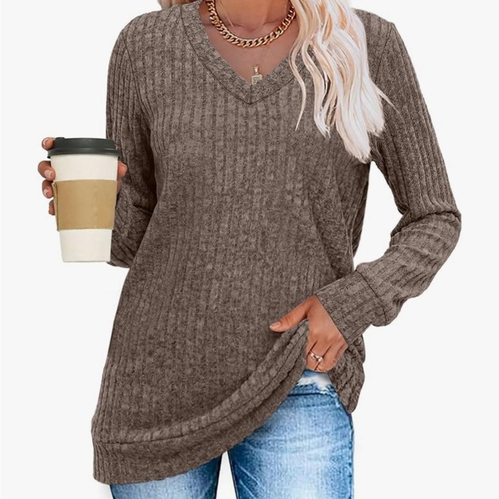 Sampeel•Tan V-Neck Sweater